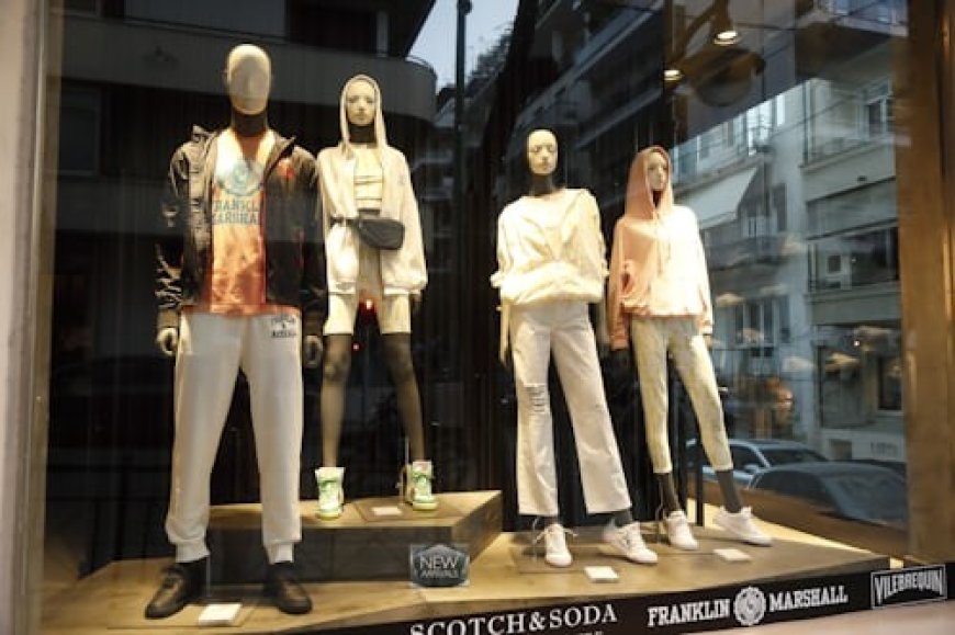 Behavioral Psychology in Luxury Branding Strategy