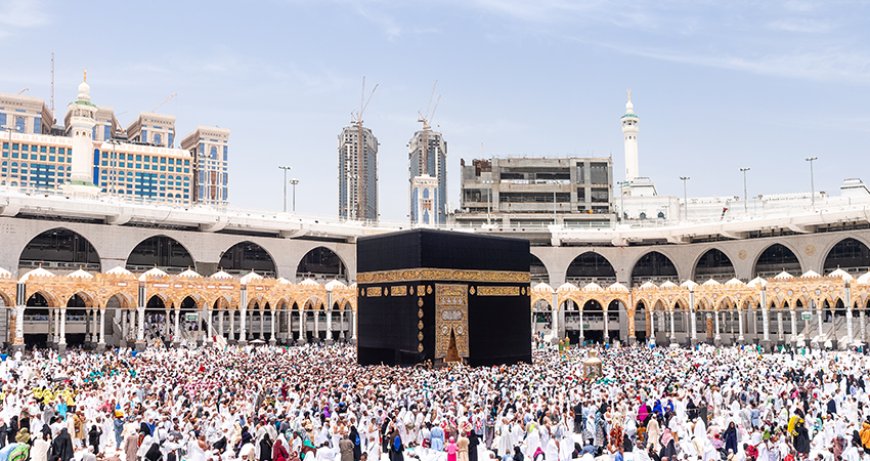 Premium Economy Umrah Tour From UK - Extra Comfort