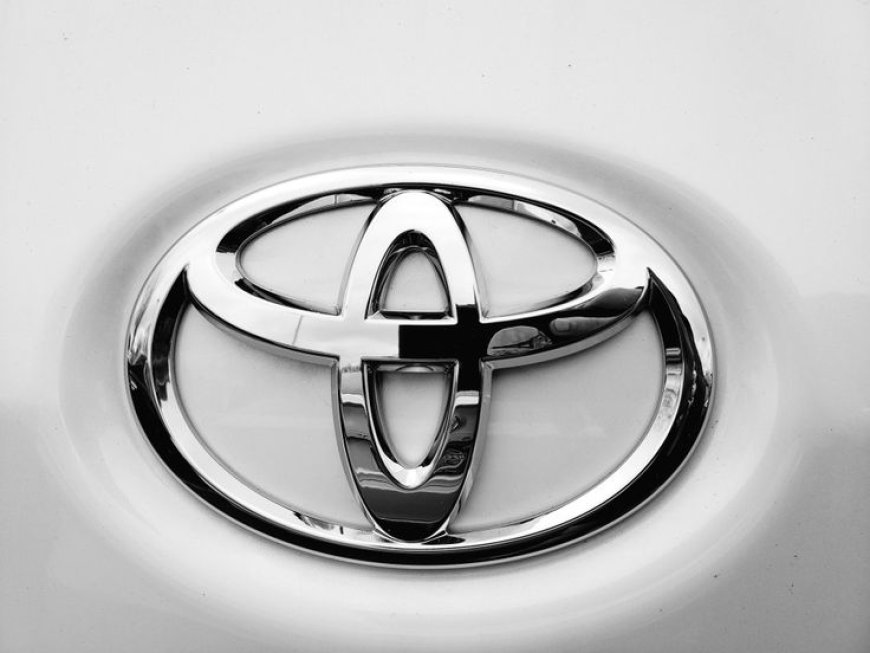 Making an Informed Decision: Your Empowered Car Buying Experience at a Toyota Car Showroom in West Delhi