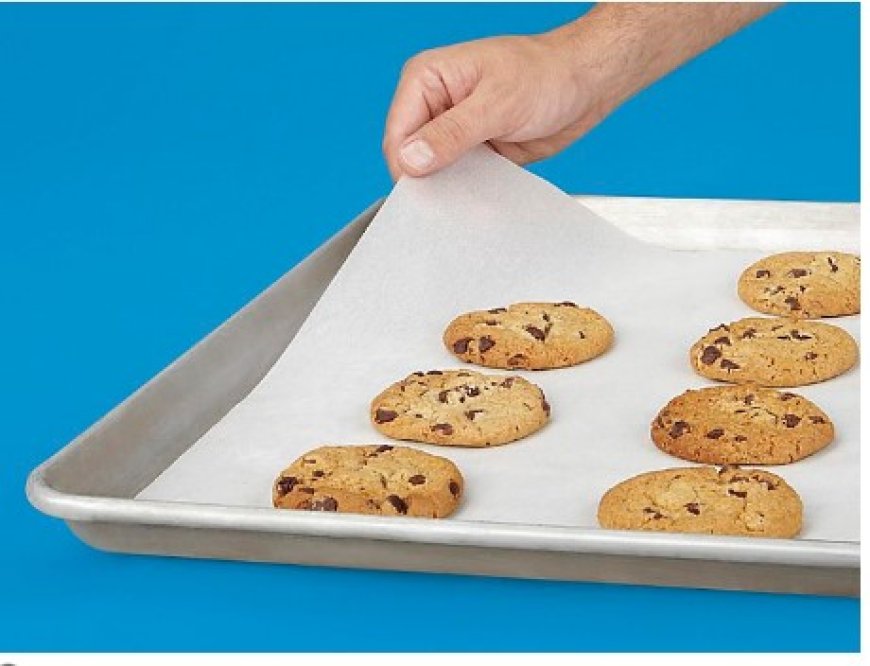 How to Cut Baking Paper to Fit Different Baking Tray Shapes