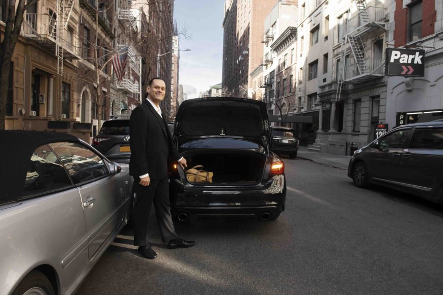 Make Your Paris Visit Memorable with a Private Chauffeur Service
