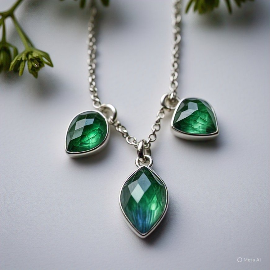 How Green Kyanite Jewelry Enhances Your Manifestation Practice