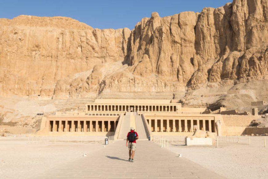 Discover the Perfect Blend of Faith and History: August 2025 Umrah with Egypt Expedition from Canada