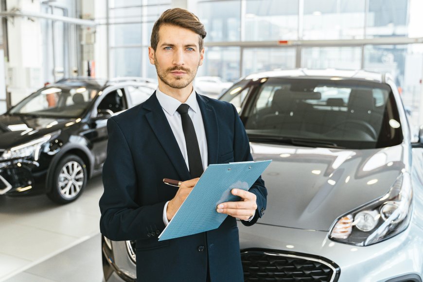 Top 7 Benefits of Hiring a Luxury Limo Service in Toronto for Corporate Events