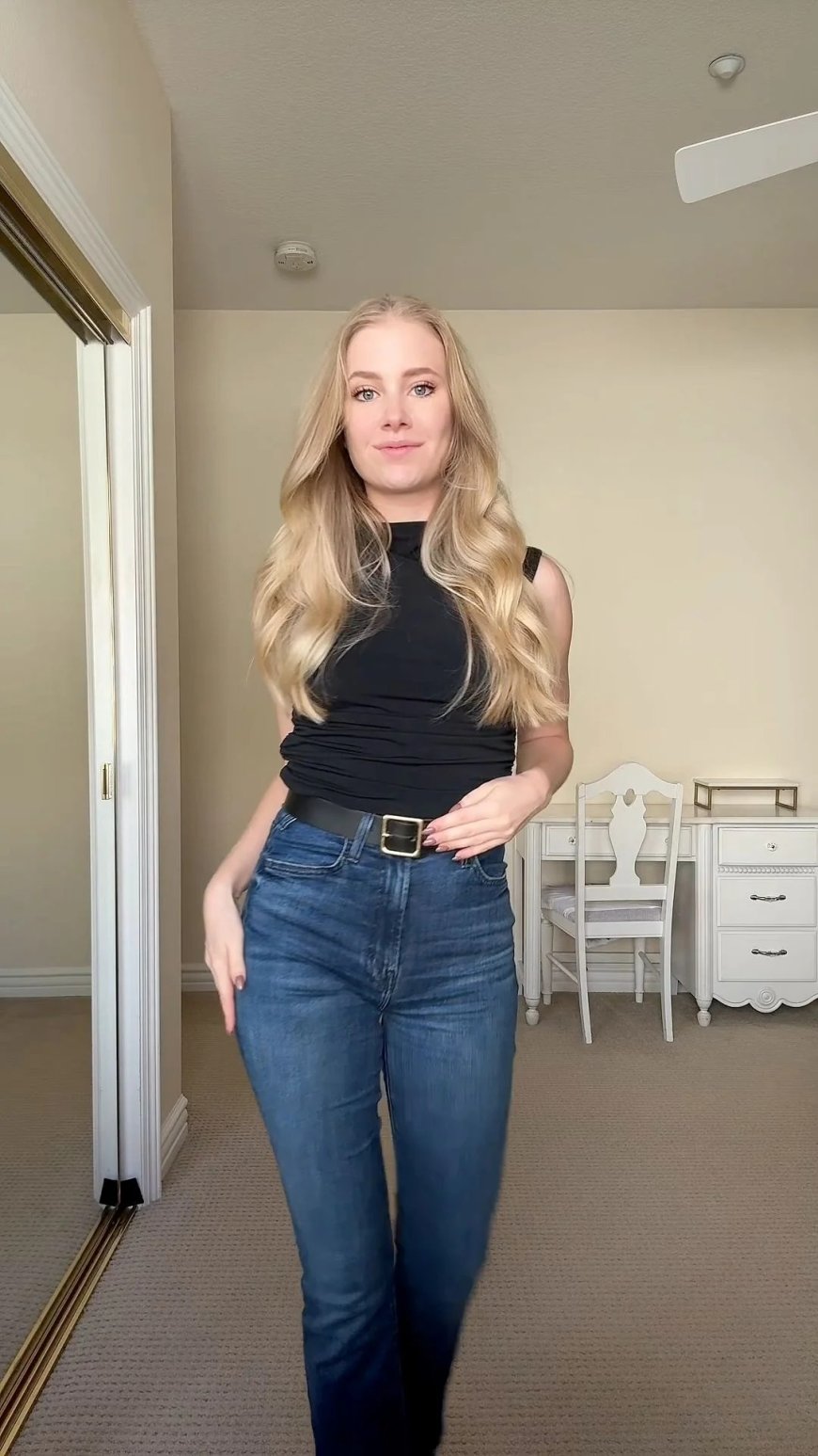 From Casual to Classy: Women's Leather Belts for Jeans That Impress