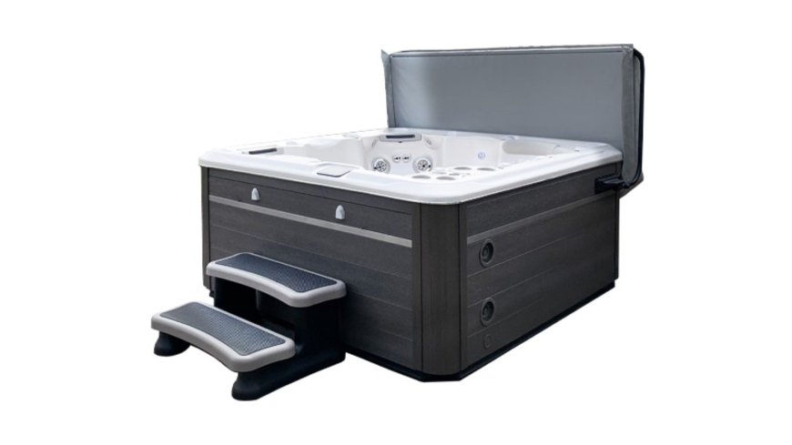 Get a Perfect-Fit Jacuzzi Tub Cover Made in Canada—Order Now